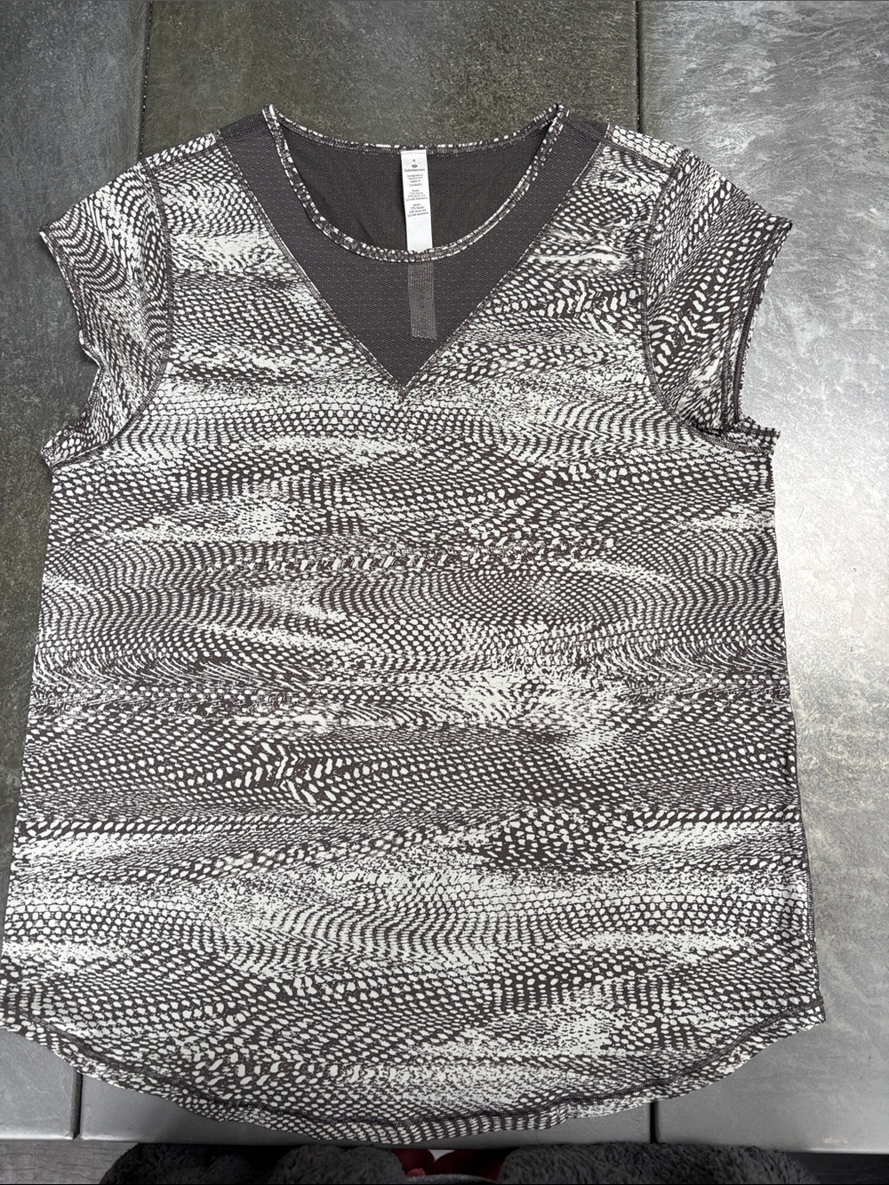 Women's Black & White Patterned V-Neck Top
